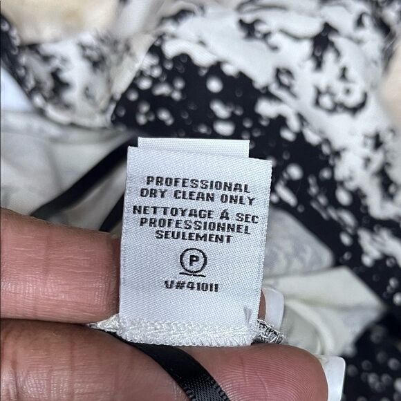 Diane Von Furstenberg Lilyann Print Silk Wrap Dress In Black White sz 0 - Picture 9 of 14